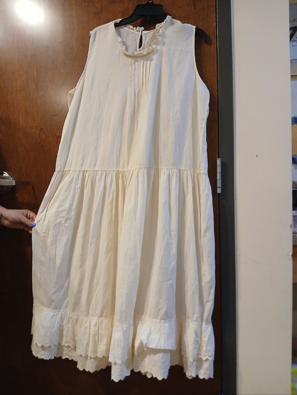 NWOT/ cream sleeveless eyelet maxi dress